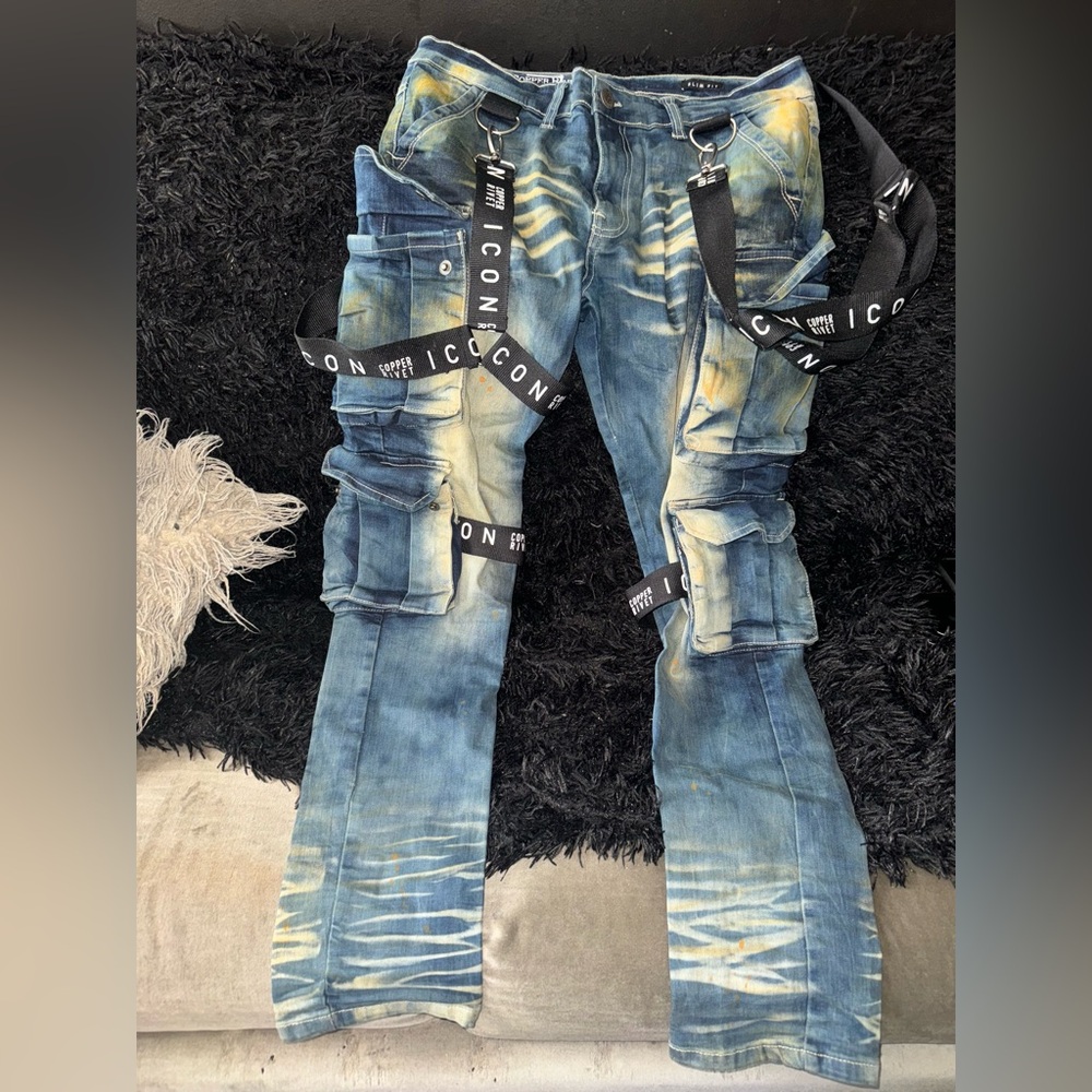 Iron jeans 
Slim fit size 32x34
Great quality #OfferFREESHIPPING 🥶🔥🔥🔥🔥